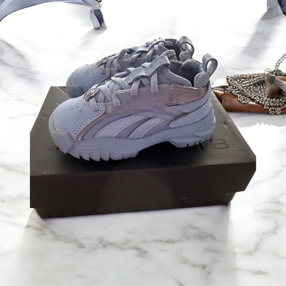 Cardi b club c v2 shoes - Picture 6 of 7